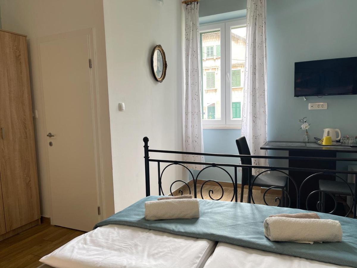 Rooms Lucia Split Exterior photo